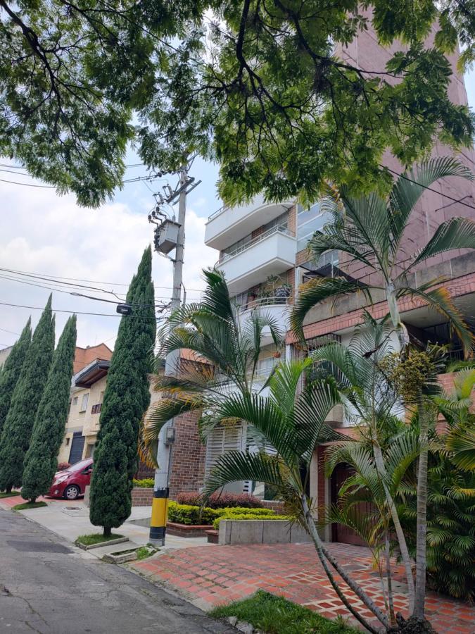 Noras Homestay Laureles Medellín Exterior foto