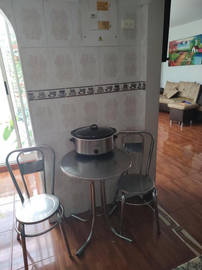 Noras Homestay Laureles Medellín Exterior foto